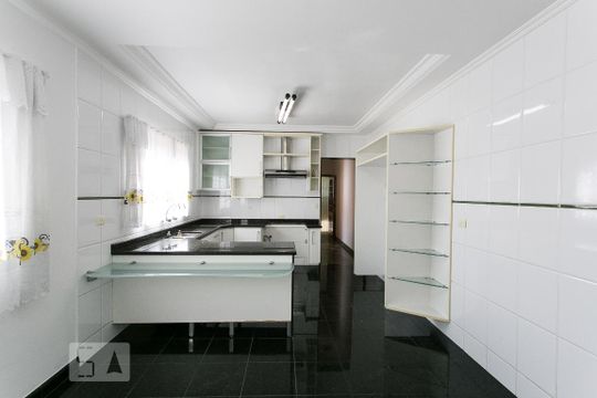 Cozinha de casa para alugar com 4 quartos, 280m² em Chácara Santo Antônio , São Paulo