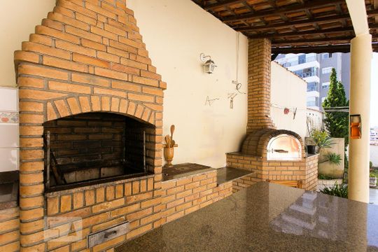 Churrasqueira de casa para alugar com 4 quartos, 280m² em Chácara Santo Antônio , São Paulo