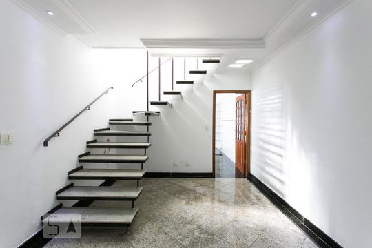 Sala 1 de casa para alugar com 4 quartos, 280m² em Chácara Santo Antônio , São Paulo