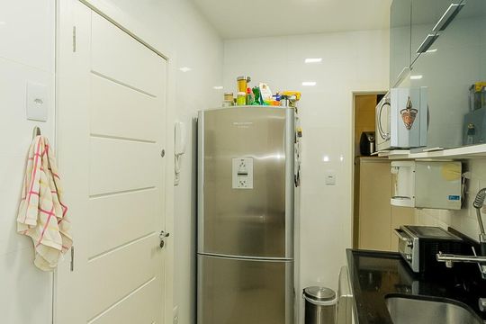 Cozinha de apartamento para alugar com 2 quartos, 60m² em Copacabana, Rio de Janeiro