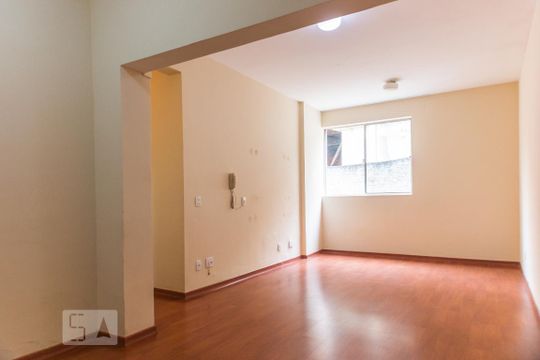 Apartamento para alugar com 2 quartos, 70m² em Coração de Jesus, Belo Horizonte