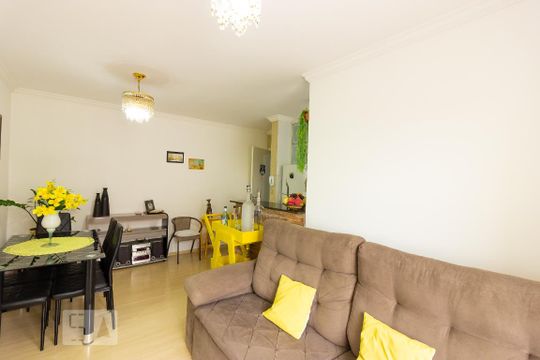Sala  de apartamento para alugar com 2 quartos, 50m² em Jardim dos Ipês, Cotia