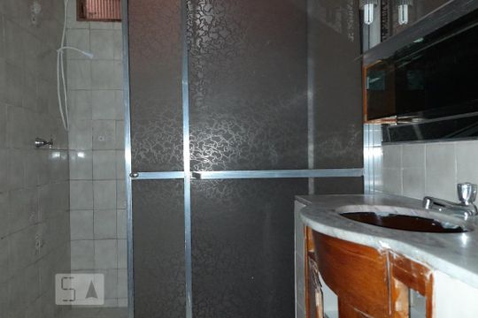 Banheiro Social de casa à venda com 5 quartos, 240m² em Guará Ii, Brasília