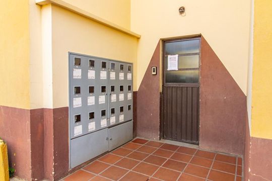 Fachada do bloco de apartamento à venda com 2 quartos, 50m² em Cidade Industrial de Curitiba, Curitiba