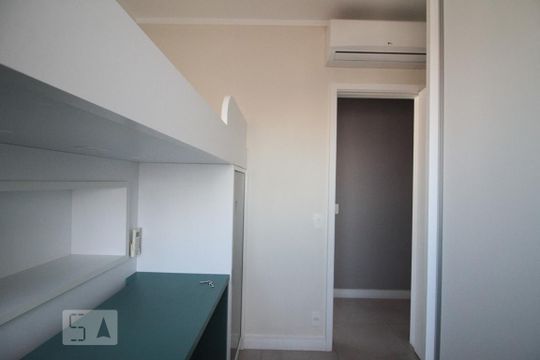 Quarto 2 de apartamento para alugar com 3 quartos, 95m² em Santa Teresinha, São Paulo