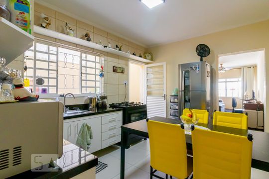 Cozinha 1 de casa à venda com 3 quartos, 350m² em Vila da Saúde, São Paulo