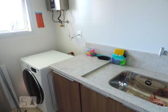 Area de Servico de apartamento para alugar com 2 quartos, 65m² em Campeche, Florianópolis