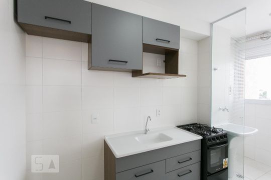 Cozinha de apartamento para alugar com 2 quartos, 44m² em Brás, São Paulo