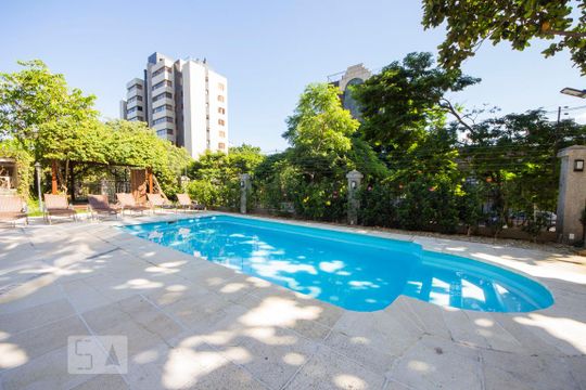 Área comum - Piscina de apartamento para alugar com 4 quartos, 139m² em Bela Vista, Porto Alegre