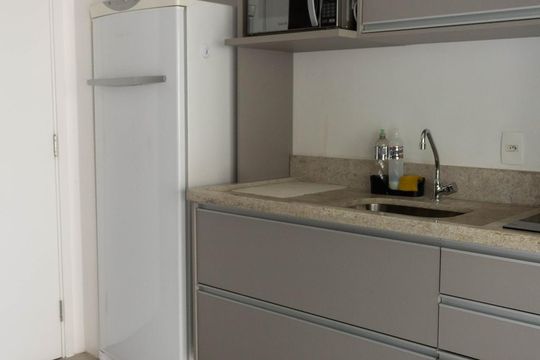 Cozinha de kitnet/studio à venda com 1 quarto, 35m² em Campo Belo, São Paulo