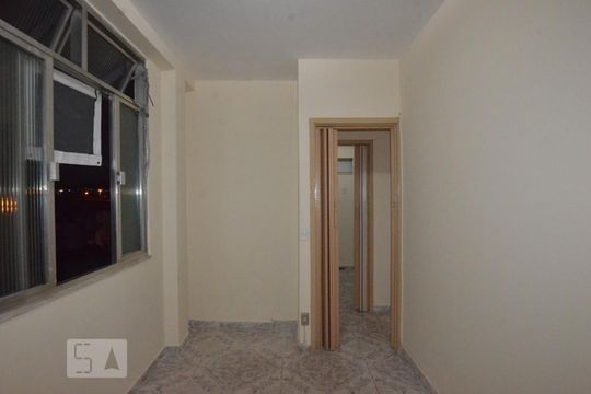 Quarto 1 de apartamento para alugar com 2 quartos, 50m² em Irajá, Rio de Janeiro