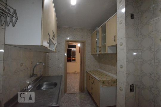 Cozinha de apartamento para alugar com 2 quartos, 50m² em Irajá, Rio de Janeiro