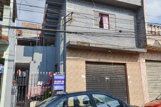 Fachada de casa para alugar com 1 quarto, 50m² em Jardim Palmira, Guarulhos