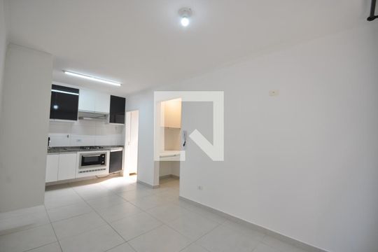 Casa de Condomínio para alugar com 1 quarto, 38m² em Vila Mazzei, São Paulo