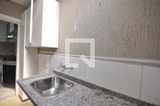 Área de Serviço de casa de condomínio para alugar com 1 quarto, 38m² em Vila Mazzei, São Paulo