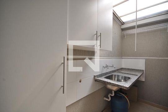 Área de Serviço de casa de condomínio para alugar com 1 quarto, 38m² em Vila Mazzei, São Paulo