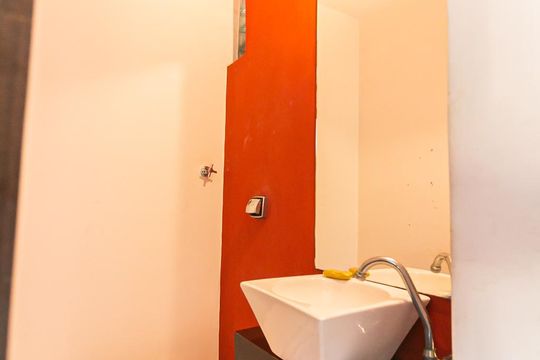 Lavabo de apartamento à venda com 1 quarto, 75m² em Lapa, São Paulo
