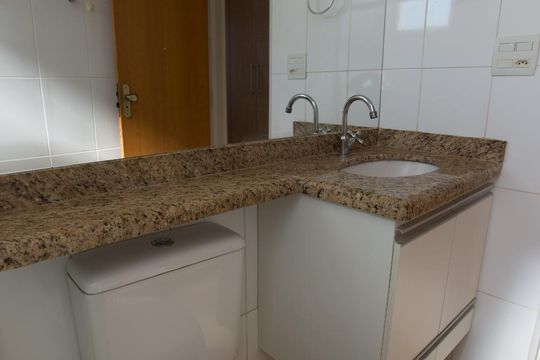 Banheiro de apartamento para alugar com 2 quartos, 82m² em Jardim Paulista, Ribeirão Preto
