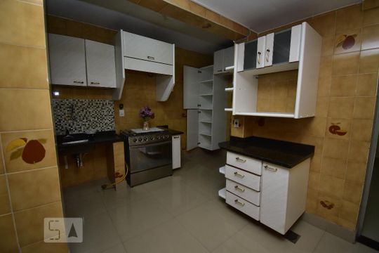 Cozinha de apartamento à venda com 2 quartos, 70m² em Taguatinga Norte (taguatinga), Brasília