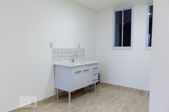 Cozinha de apartamento para alugar com 1 quarto, 41m² em Liberdade, São Paulo