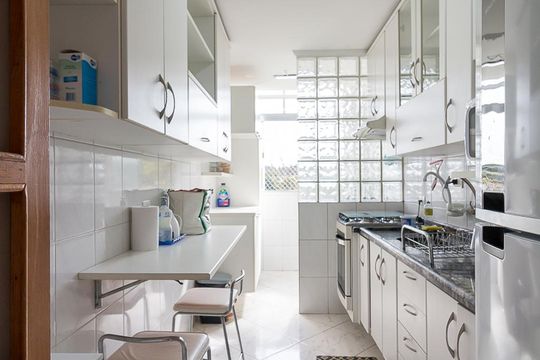 Cozinha de apartamento à venda com 2 quartos, 64m² em Vila Rio, Guarulhos