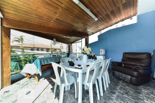 Casa à venda com 3 quartos, 190m² em Nova Petrópolis, São Bernardo do Campo