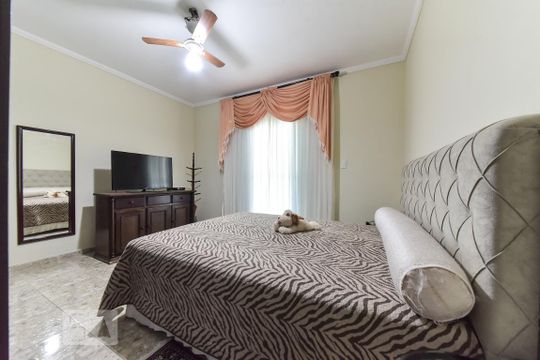 Quarto de casa à venda com 3 quartos, 190m² em Nova Petrópolis, São Bernardo do Campo