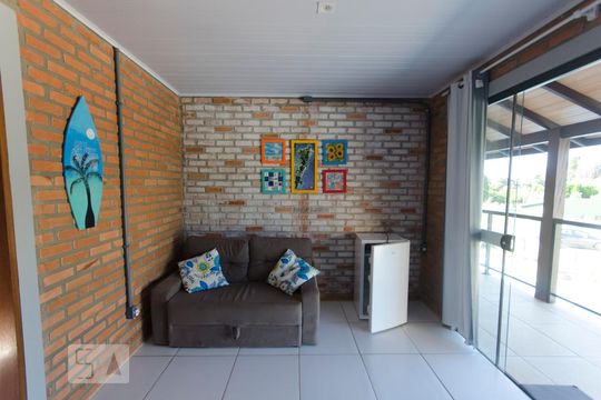 Sala/Cozinha de apartamento para alugar com 2 quartos, 60m² em São João do Rio Vermelho, Florianópolis