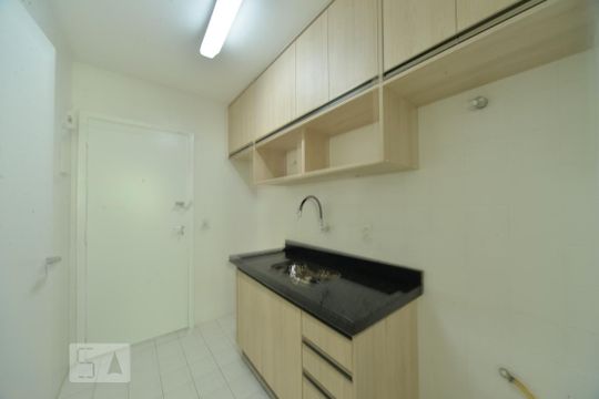 Cozinha de apartamento para alugar com 2 quartos, 64m² em Asa Norte, Brasília