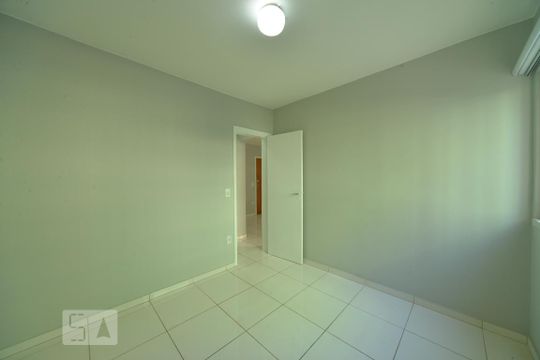 Quarto 1 de apartamento para alugar com 2 quartos, 64m² em Asa Norte, Brasília