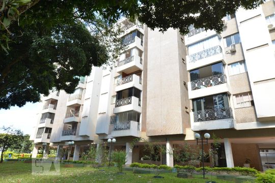 Fachada de apartamento para alugar com 2 quartos, 64m² em Asa Norte, Brasília