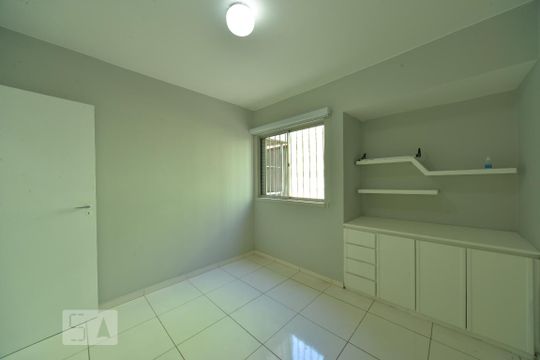 Quarto 1 de apartamento para alugar com 2 quartos, 64m² em Asa Norte, Brasília