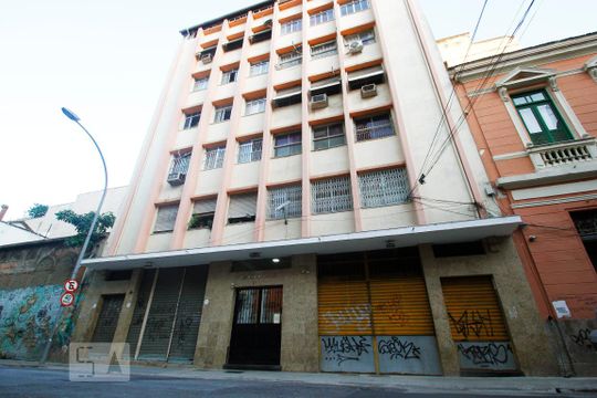 Fachada do Prédio de apartamento para alugar com 2 quartos, 74m² em Centro, Rio de Janeiro
