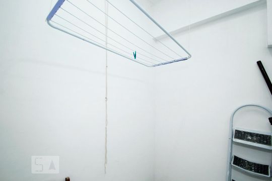 Quarto de Serviço de apartamento para alugar com 2 quartos, 74m² em Centro, Rio de Janeiro