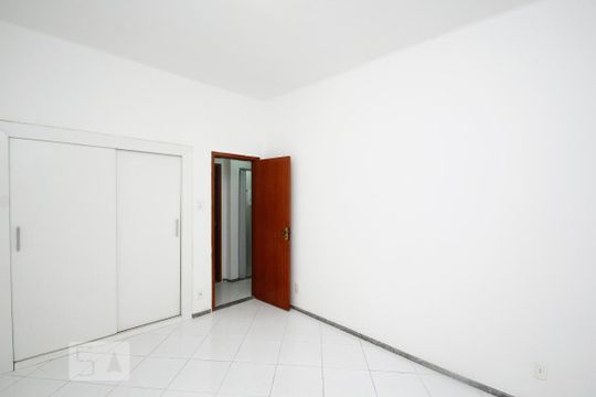 Quarto 2 de apartamento para alugar com 2 quartos, 74m² em Centro, Rio de Janeiro