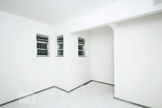 Sala de apartamento para alugar com 2 quartos, 74m² em Centro, Rio de Janeiro