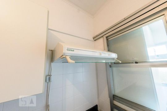 Cozinha de apartamento para alugar com 1 quarto, 45m² em Botafogo, Campinas