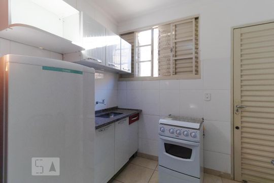 Cozinha de kitnet/studio para alugar com 1 quarto, 43m² em Cidade Universitária, Campinas