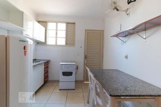 Cozinha de kitnet/studio para alugar com 1 quarto, 42m² em Cidade Universitária, Campinas