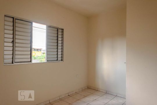 Quarto 1 de casa para alugar com 2 quartos, 44m² em Vila Carrão, São Paulo