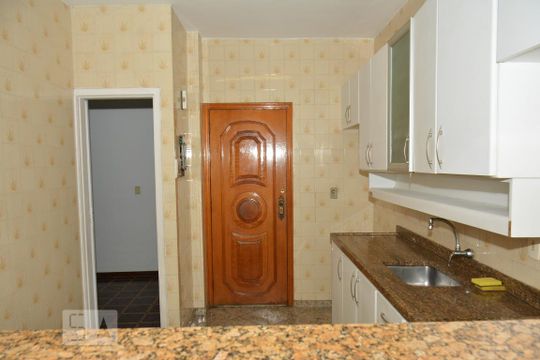 Cozinha de apartamento à venda com 3 quartos, 100m² em Moneró, Rio de Janeiro
