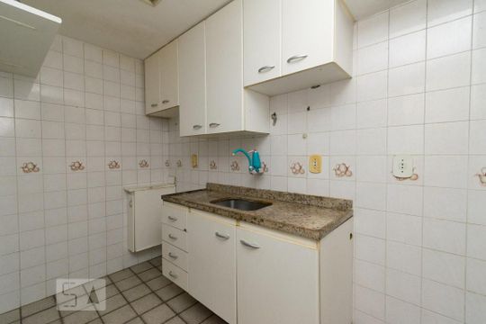 COZINHA de apartamento para alugar com 2 quartos, 65m² em Icaraí, Niterói