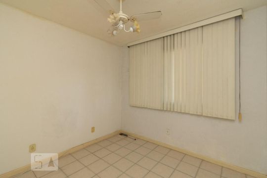 QUARTO 1 de apartamento para alugar com 2 quartos, 65m² em Icaraí, Niterói