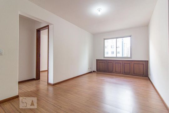 Apartamento para alugar com 2 quartos, 90m² em Centro, Curitiba