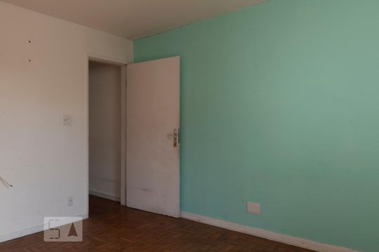 Quarto 2 de casa à venda com 2 quartos, 150m² em Jabaquara, São Paulo