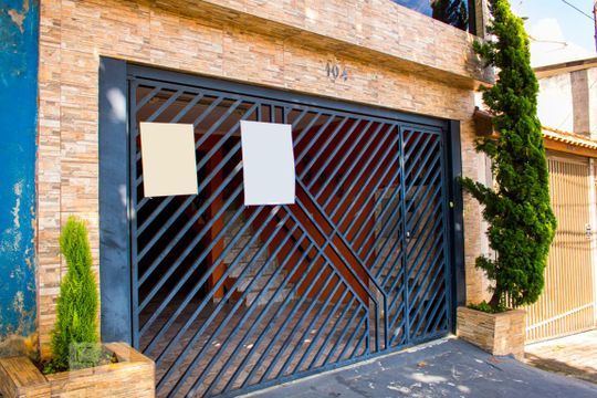 Facjada de casa à venda com 3 quartos, 278m² em Parque João Ramalho, Santo André