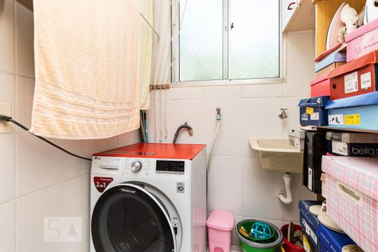 Área de serviço de apartamento para alugar com 2 quartos, 42m² em Colônia (zona Leste), São Paulo