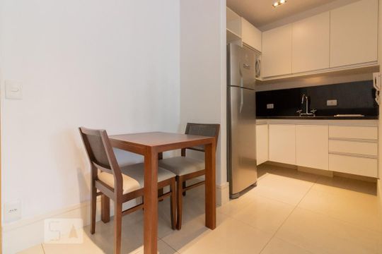 Cozinha de kitnet/studio à venda com 1 quarto, 38m² em Itaim Bibi, São Paulo