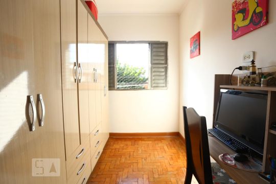 Quarto 1 de casa à venda com 4 quartos, 200m² em Jardim das Flores, Osasco