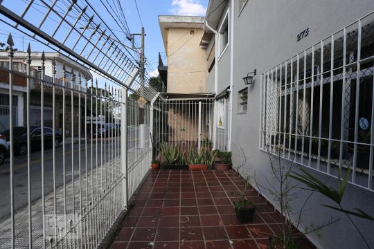 Quintal de casa à venda com 4 quartos, 200m² em Jardim das Flores, Osasco